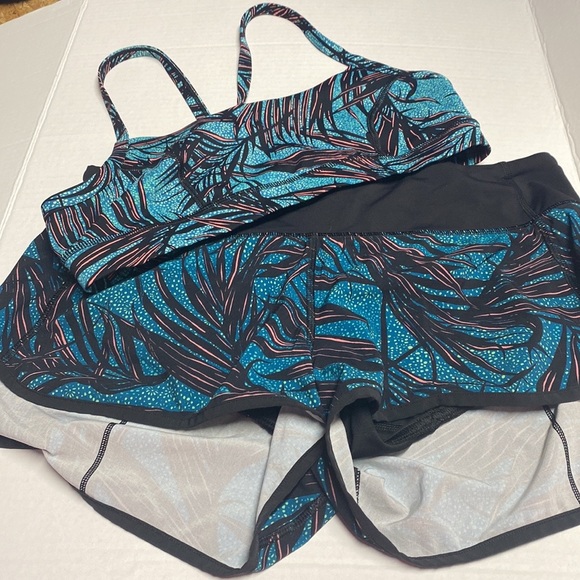 Lululemon Speed Short Palm Lace Tofino Teal Multi Black Size 8 - Picture 12 of 12